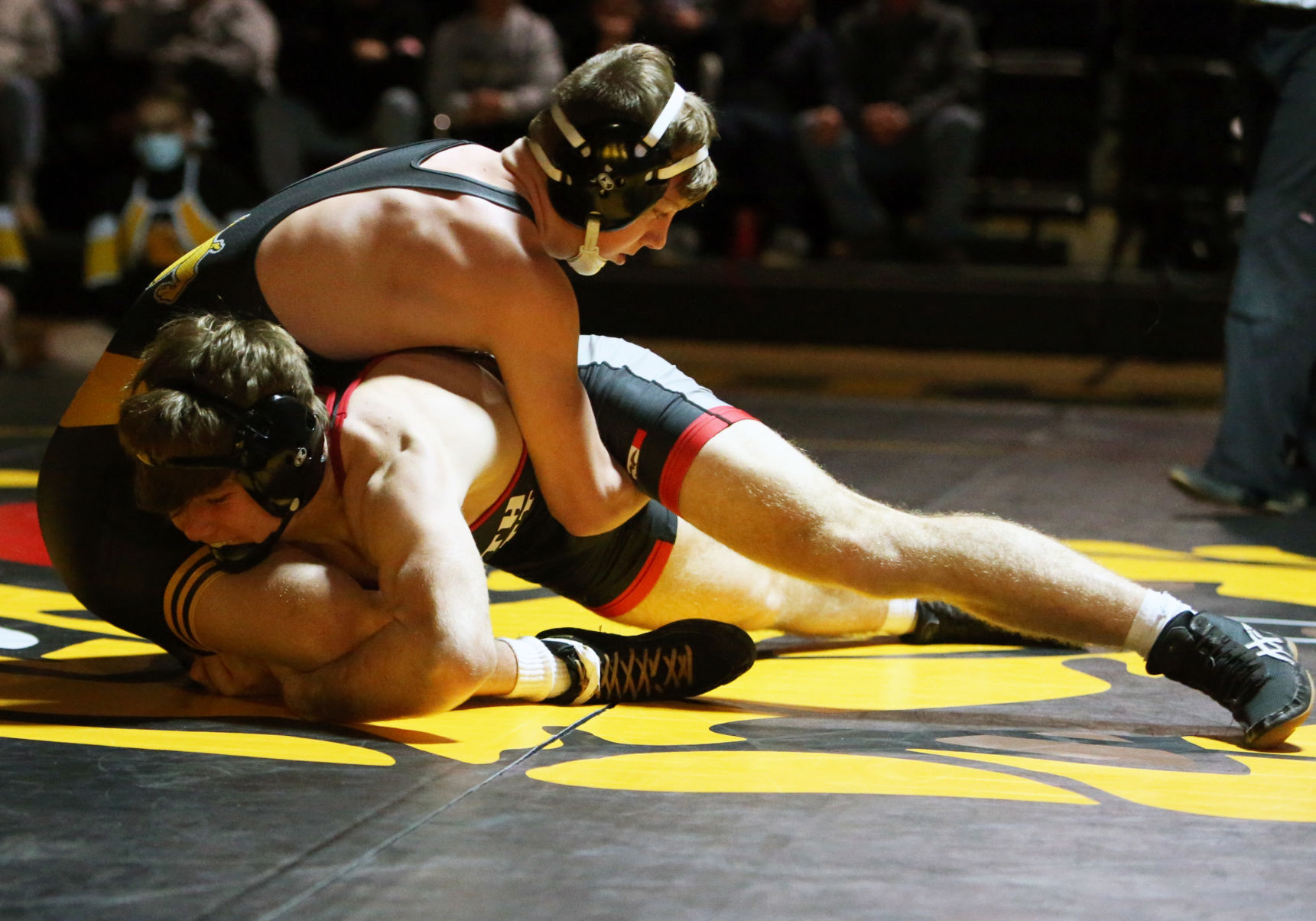 010622-qc-spt-ns-bett wrestling007.JPG